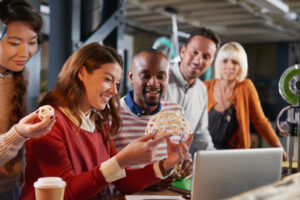 Team Building vs. Team Bonding : Quelle différence et quand les utiliser ?