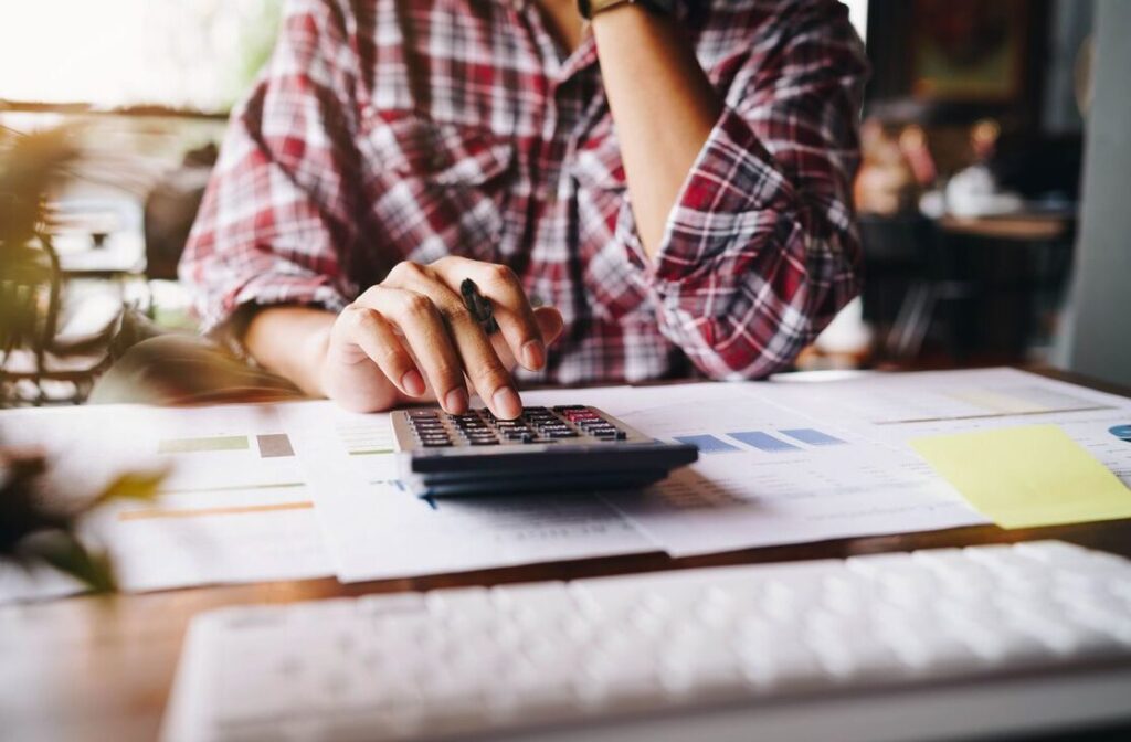 Apprendre à vivre mieux grâce à une gestion simple de ses finances