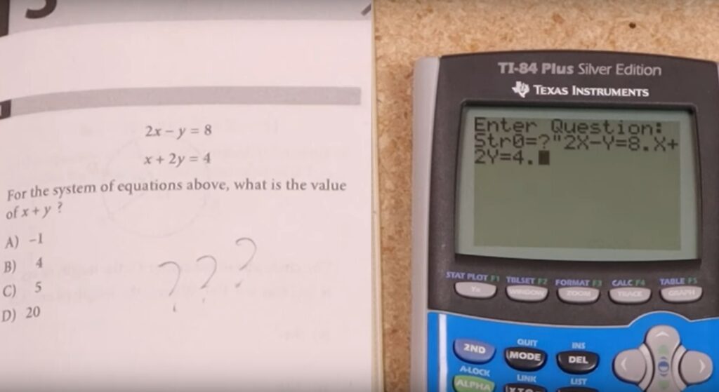 Calculatrice moderne affichant ChatGPT à l'écran pour illustrer son installation facile