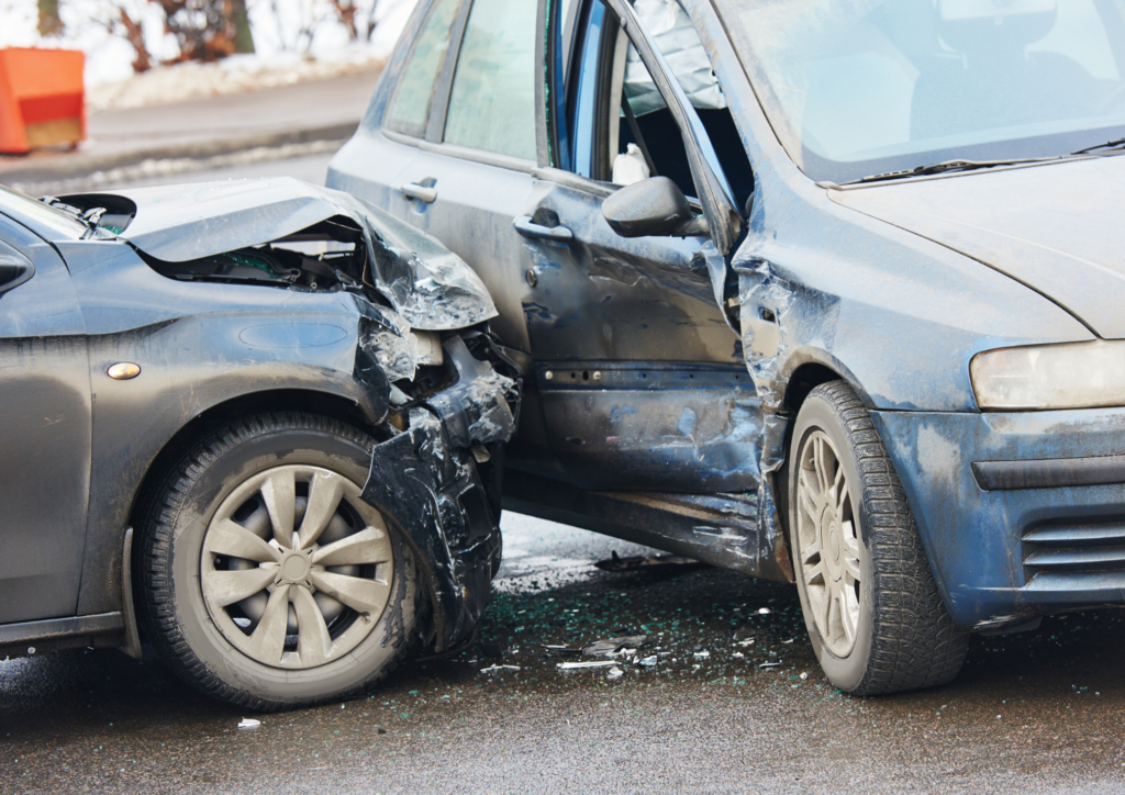 Combien de Temps Conserver les Documents d’Assurance Voiture : Guide Complet pour les Conducteurs