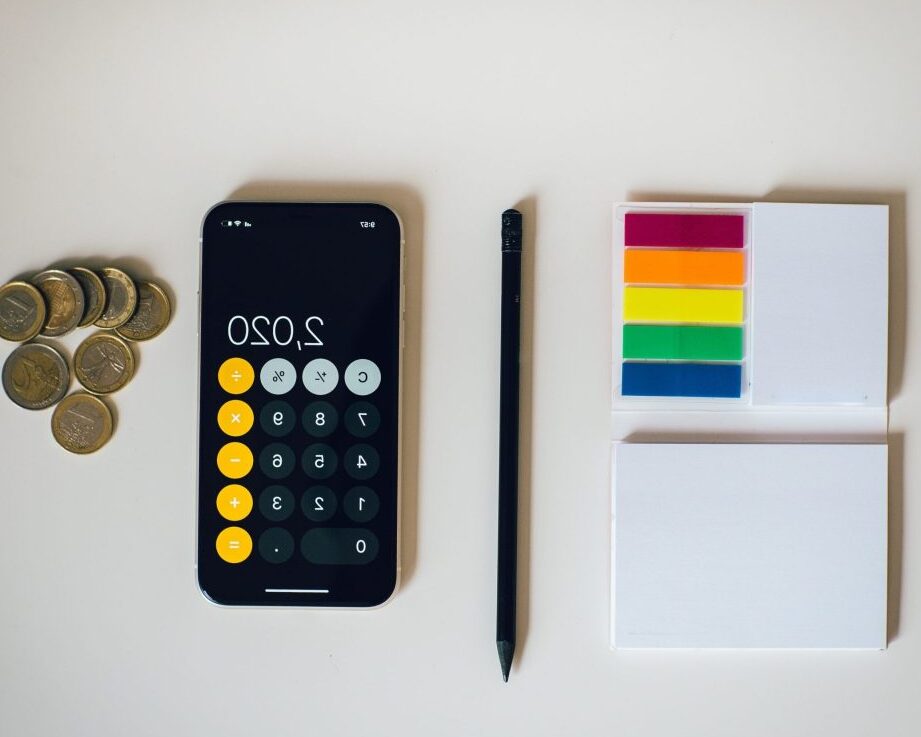 Comment calculer le salaire net à partir de 2600 euros brut ?