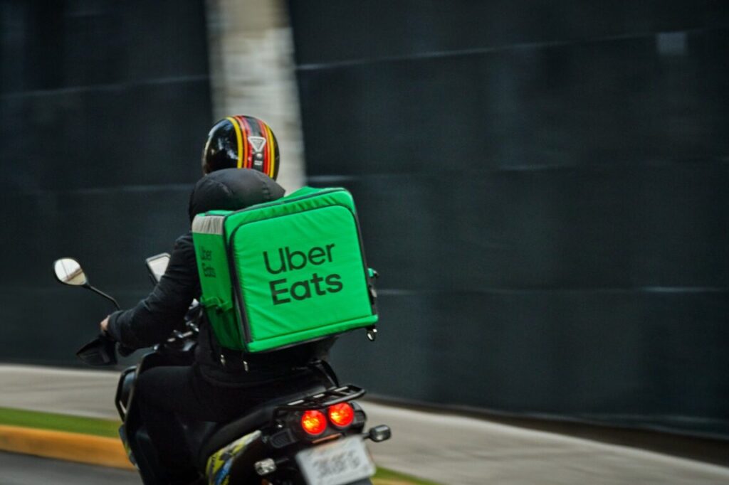 Comment contacter le service client d’Uber Eats ?