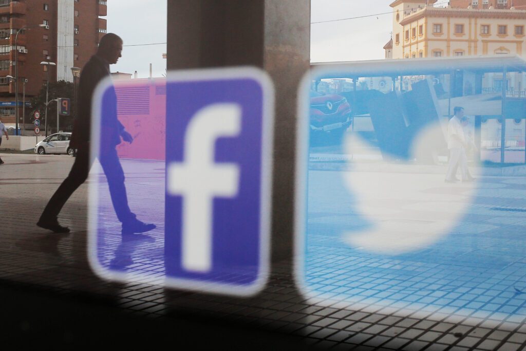 Comment les codes sociaux influencent-ils nos décisions financières ?