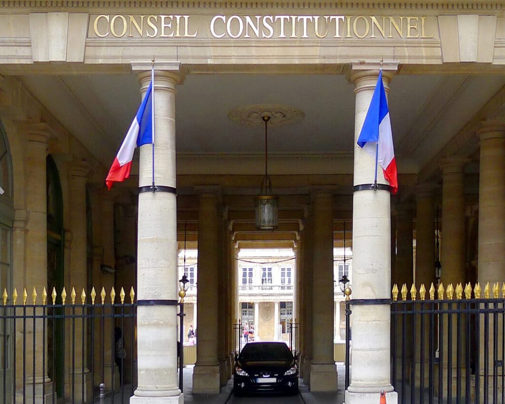 Comprendre le pouvoir constituant dérivé et son impact sur la réforme constitutionnelle
