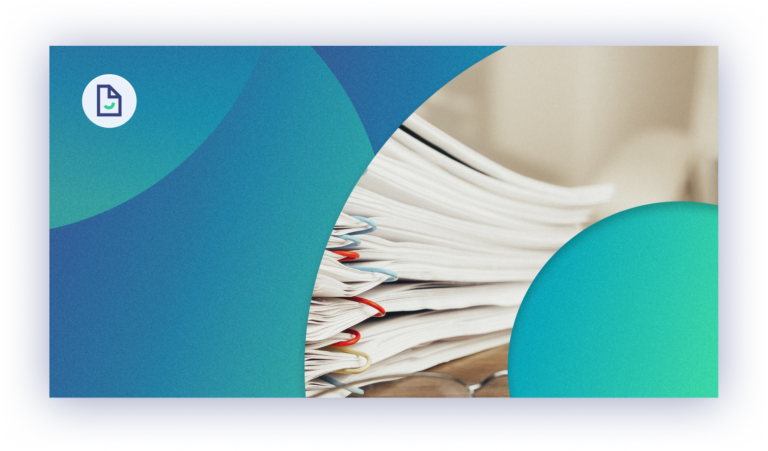 Illustration de la conservation des quittances de loyer avec une pile de documents classés