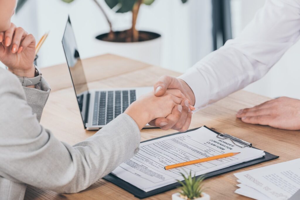 Guide Pratique: Comment Déclarer un Accident Corporel à Votre Assurance ?