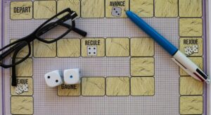 Modèle vierge de jeu de l'oie à imprimer pour personnalisation facile
