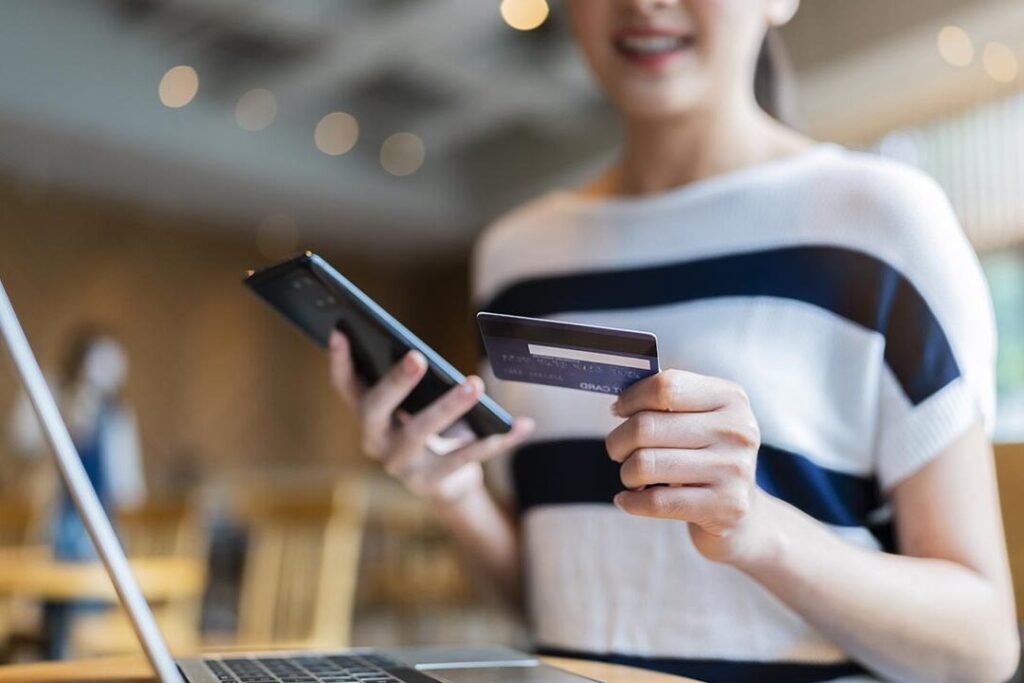 Les avantages du paiement par carte pour les commerçants
