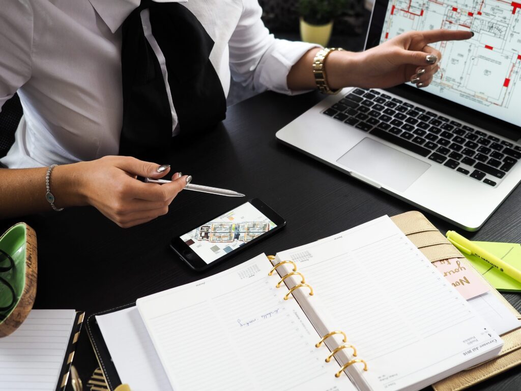 Les Clés pour Devenir un Expert en Assurance : Un Guide Complet