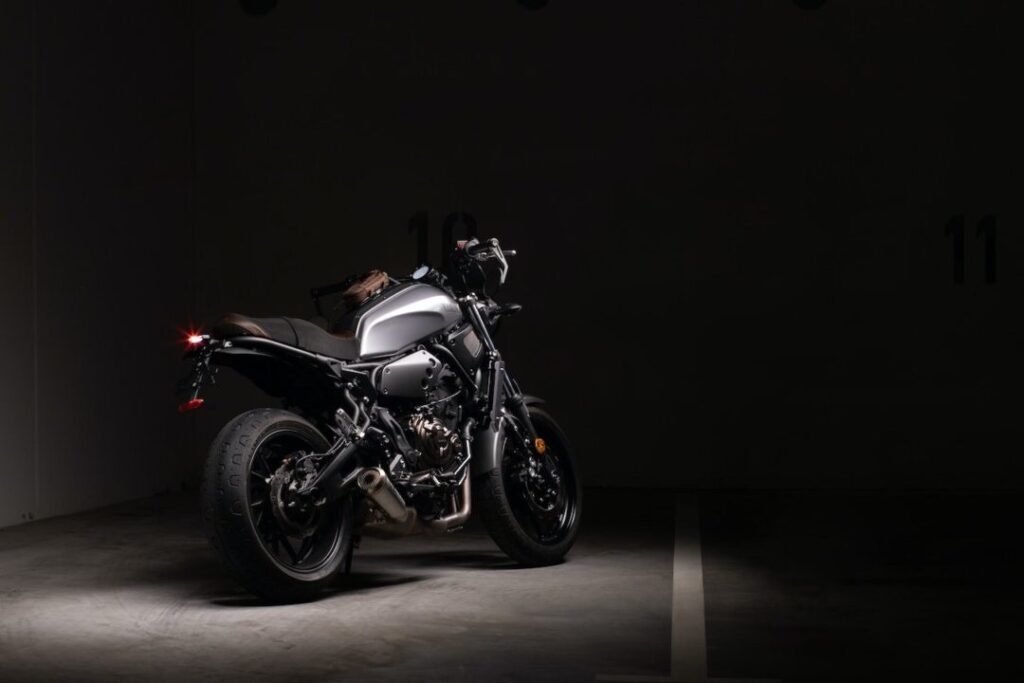 Peut-on Assurer une Moto sans Posséder de Permis? Découvrez la Réalité du Business des Assurances.