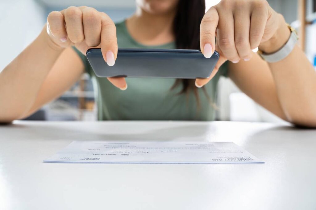 Banques en ligne : comment procéder pour déposer un chèque à distance ?