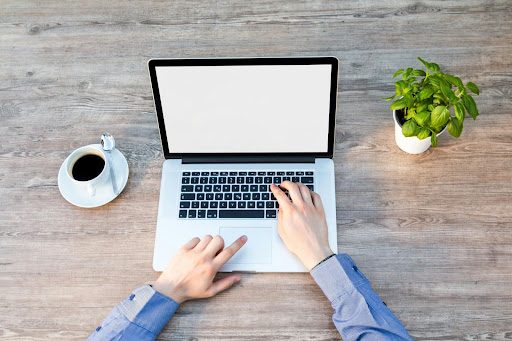 Comment transformer votre temps libre en revenus supplémentaires potentiels (sans quitter votre emploi)